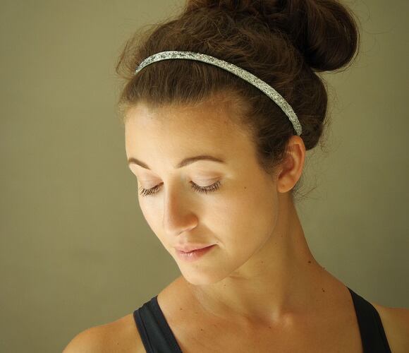 Hairband bjež SINGLE glitter WHITE